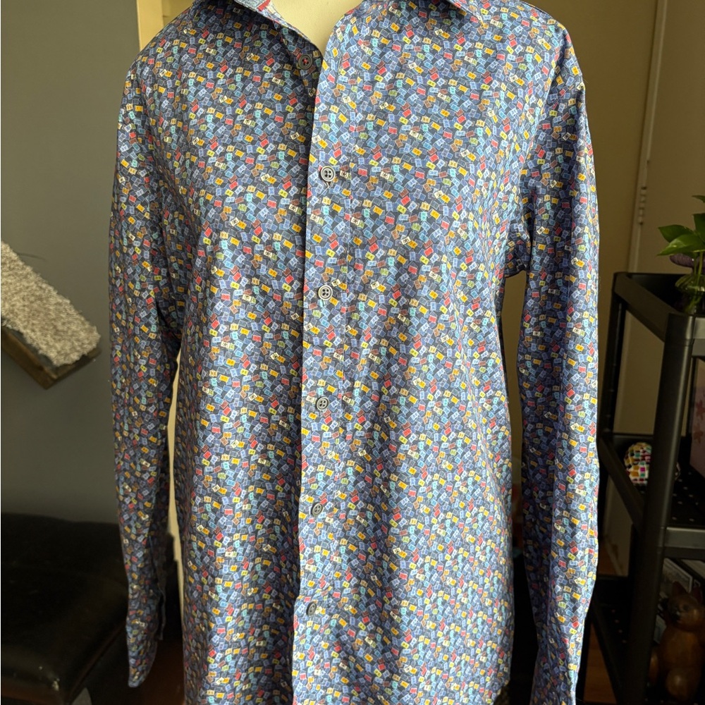 Men’s Button-down patterned shirt